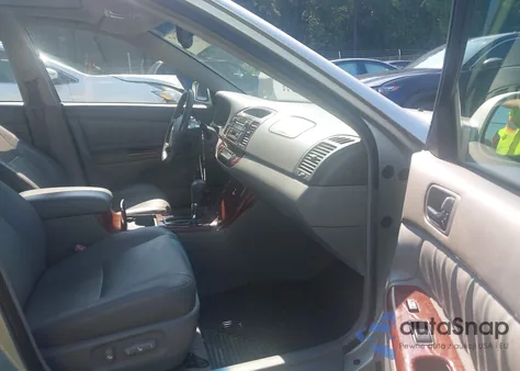 2006 Toyota Camry Le/Xle z USA, uszkodzony, nr VIN JTDBF30K060168496